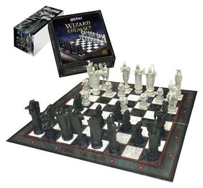 The Noble Collection Harry Potter: Wizard's Chess Set Σκάκι με Πιόνια 47x47cm από το Public